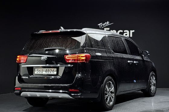 Kia Carnival 9-Seater Prstige — пробег 155 835 км — фото 2 из 5