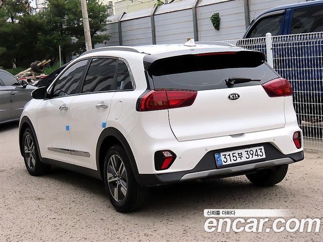 Kia Niro 1.6 HEV Prestige — пробег 59 895 км — фото 3 из 5