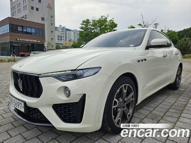 Maserati Levante из Кореи Encar