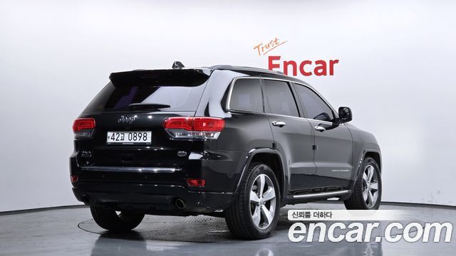 Jeep Cherokee 3.0 Diesel Overland WK2 — пробег 135 961 км — фото 2 из 5