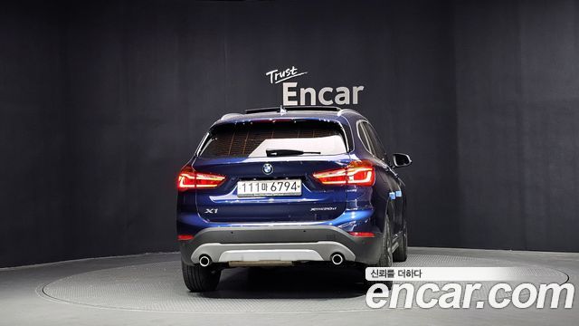 BMW X1 xDrive 20d xLine — пробег 64 185 км — фото 4 из 5