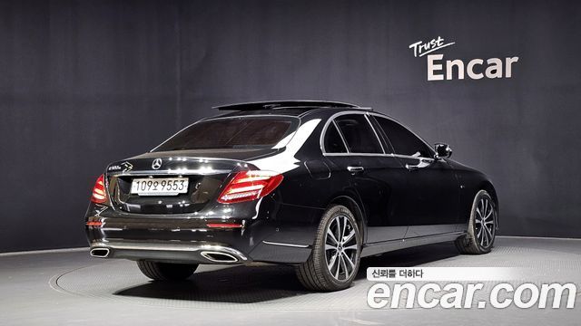 Mercedes-Benz E-Class из Кореи Encar