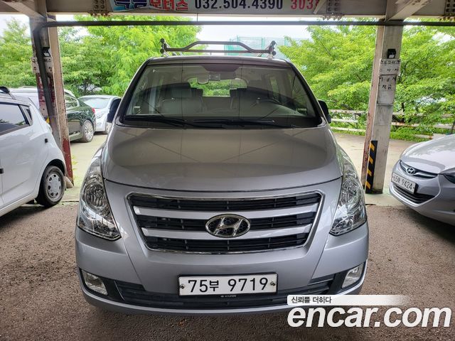 Hyundai Starex 11-Seater Wagon Smart — пробег 120 904 км — фото 1 из 5
