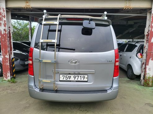 Hyundai Starex 11-Seater Wagon Smart — пробег 120 904 км — фото 5 из 5