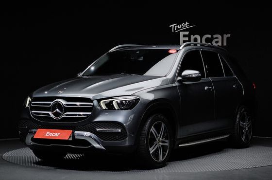 Mercedes-Benz GLE-Class GLE300d 4MATIC — пробег 36 890 км — фото 1 из 5