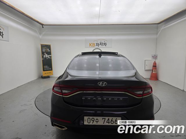 Hyundai Grandeur 2.4 Modern — пробег 168 000 км — фото 4 из 5