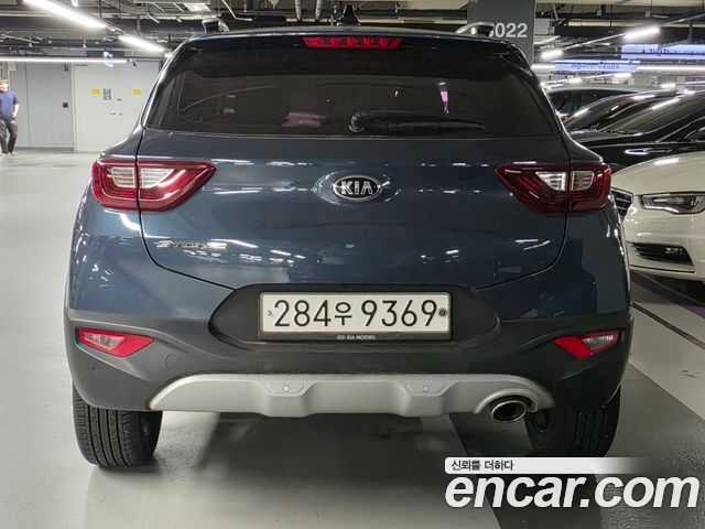 Kia Stonic из Кореи Encar