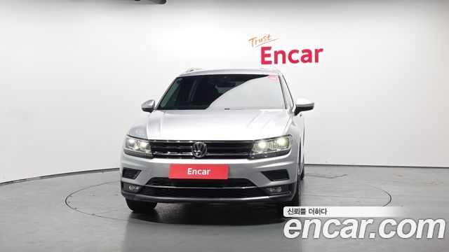Volkswagen Tiguan 2.0 TDI Premium — пробег 151 426 км — фото 3 из 5
