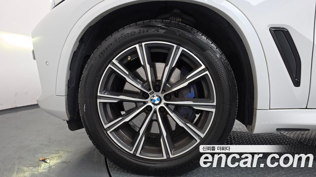 BMW X5 xDrive 30d M Sport — пробег 122 524 км — фото 5 из 5