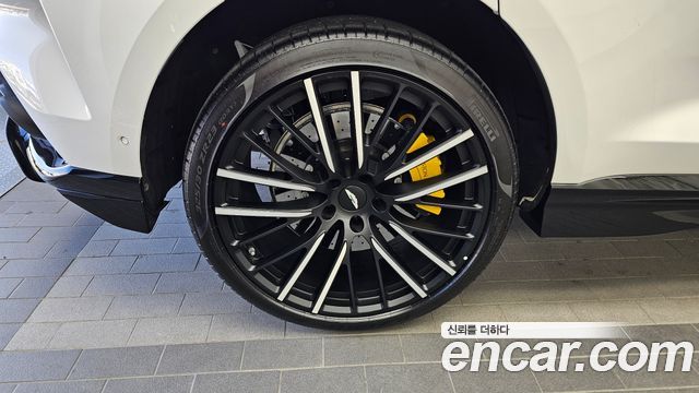 Astonmartin DBX из Кореи Encar