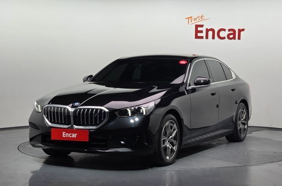 BMW i5 eDrive 40 — пробег 22 937 км — фото 1 из 5