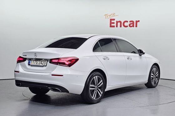 Mercedes-Benz A-Class A220 Sedan — пробег 24 483 км — фото 2 из 5