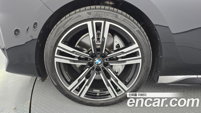 BMW i7 из Кореи Encar