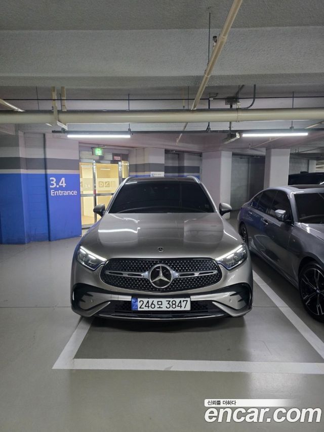 Mercedes-Benz GLC-Class GLC300 4MATIC AMG Line — пробег 14 605 км — фото 1 из 5