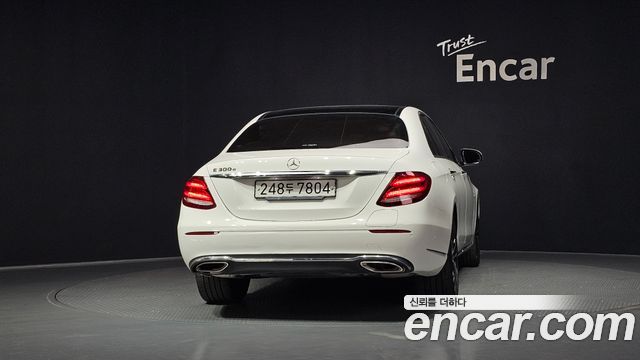 Mercedes-Benz E-Class из Кореи Encar