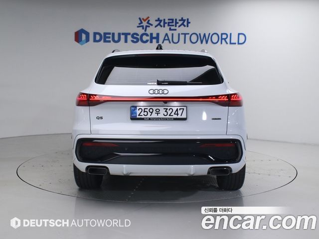 Audi Q5 45 TFSI Quattro S Line Black Ediiton — пробег 9 055 км — фото 4 из 5