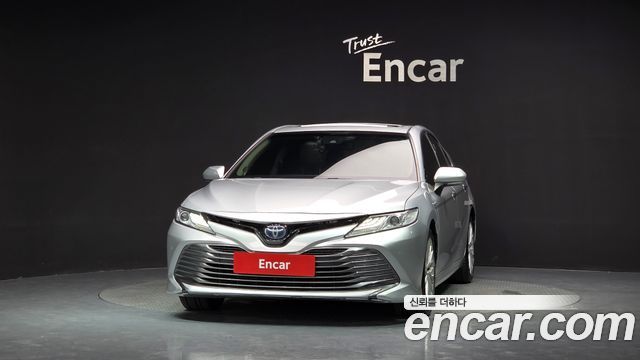 Toyota Camry 2.5 XLE Hybrid — пробег 110 808 км — фото 3 из 5