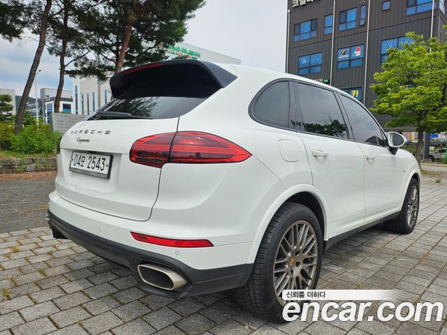 Porsche Cayenne 3.0 Diesel Platium Edition 958 — пробег 182 800 км — фото 4 из 5