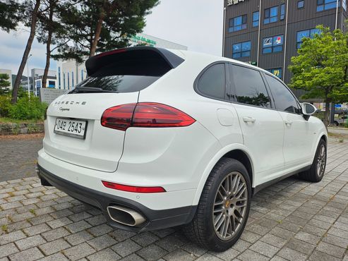 Porsche Cayenne 3.0 Diesel Platium Edition 958 — пробег 182 800 км — фото 4 из 5
