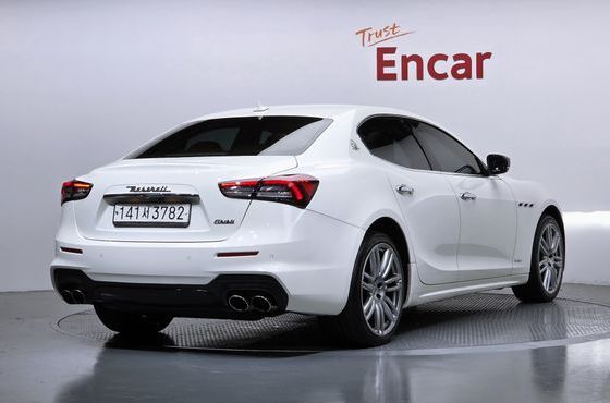Maserati Ghibli 3.0 Diesel GranSport 3rd — пробег 135 779 км — фото 2 из 5