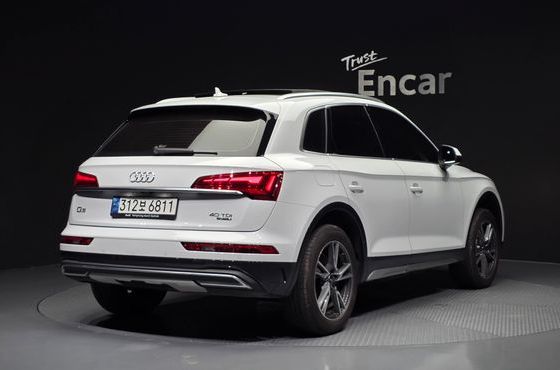Audi Q5 40 TDI Quattro — пробег 79 426 км — фото 2 из 5