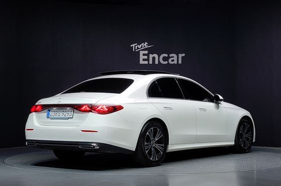 Mercedes-Benz E-Class E200 Avantgarde — пробег 16 330 км — фото 2 из 5