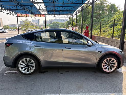 Tesla Model Y Long Range AWD — пробег 8 500 км — фото 4 из 5