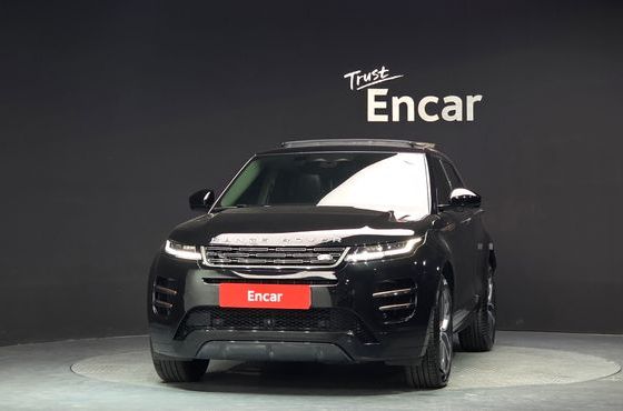 Land Rover Range Rover Evoque P250 Dynamic SE — пробег 8 072 км — фото 3 из 5