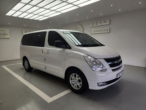 Hyundai Starex 12-Seater Wagon CVX Luxury — пробег 112 711 км — фото 3 из 5