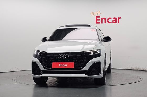 Audi Q8 55 TFSI Quattro Premium — пробег 1 827 км — фото 3 из 5