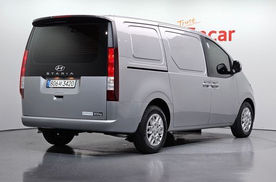 Hyundai Staria Cargo 3-Seater Modern — пробег 49 317 км — фото 2 из 5