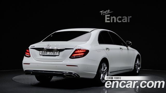 Mercedes-Benz E-Class E200 Avantgarde — пробег 97 823 км — фото 2 из 5