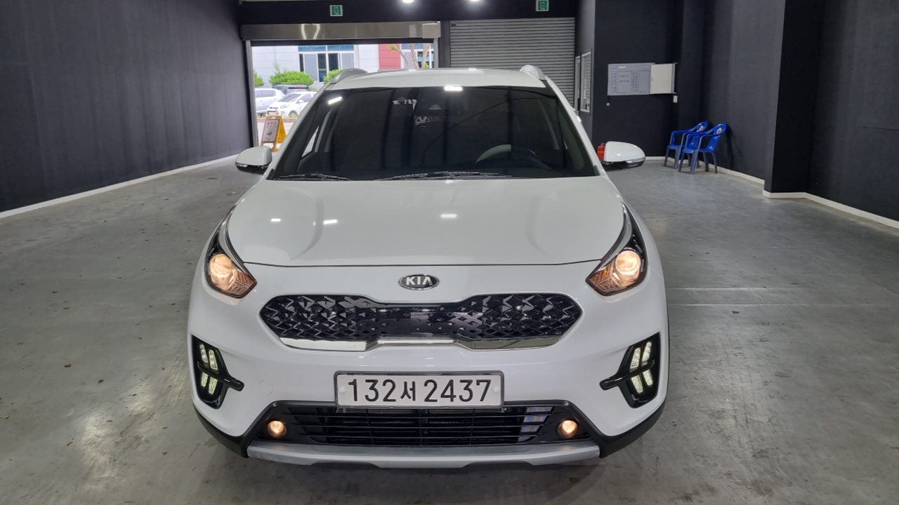 Kia Niro 1.6 HEV Luxury — пробег 123 903 км — фото 3 из 5