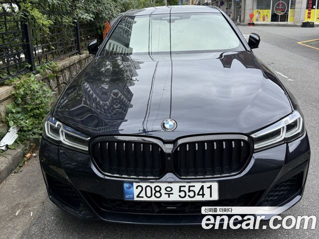BMW 5-Series 530e M Sport — пробег 60 000 км — фото 2 из 5