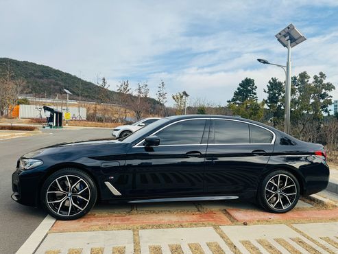 BMW 5-Series 530e M Sport — пробег 60 000 км — фото 4 из 5