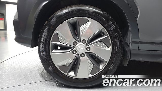 Hyundai Kona из Кореи Encar