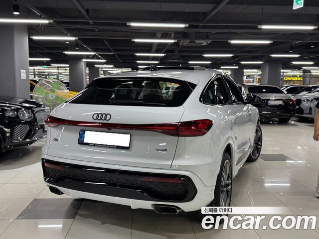 Audi Q5 45 TFSI Quattro S Line Black Edition Sport Back — пробег 17 км — фото 3 из 5