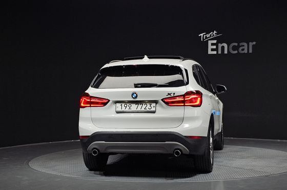 BMW X1 xDrive 20d — пробег 109 654 км — фото 4 из 5