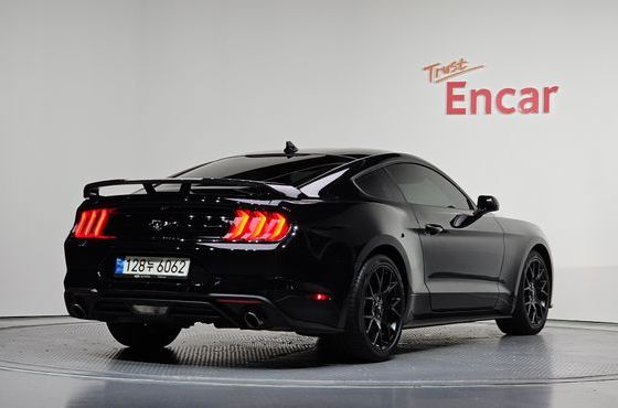 Ford Mustang Coupe — пробег 44 460 км — фото 2 из 5