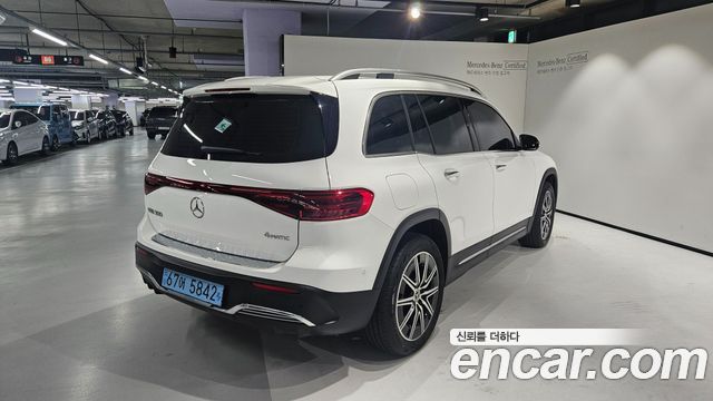 Mercedes-Benz EQB EQB300 4MATIC AMG Line — пробег 19 044 км — фото 4 из 5