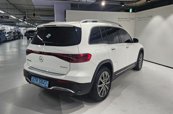 Mercedes-Benz EQB EQB300 4MATIC AMG Line — пробег 19 044 км — фото 4 из 5