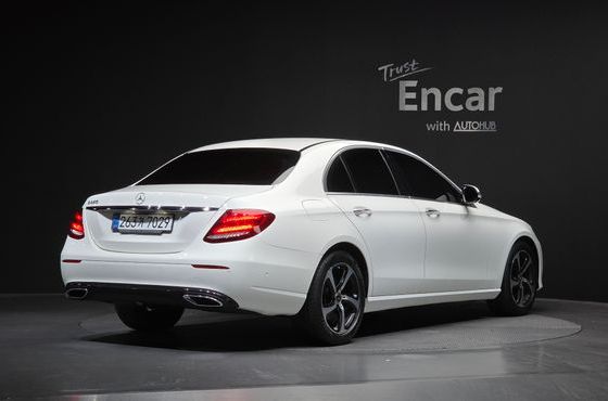 Mercedes-Benz E-Class E250 Avantgarde — пробег 47 011 км — фото 2 из 5