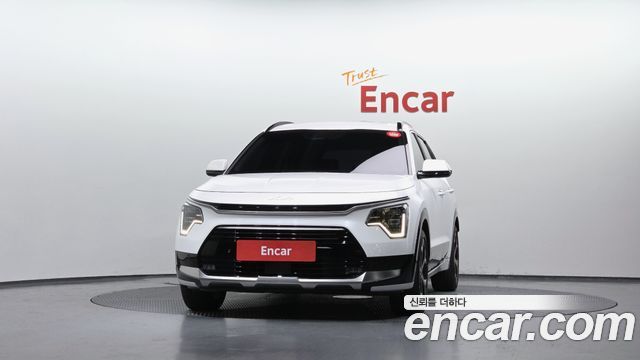 Kia Niro Signature — пробег 20 678 км — фото 3 из 5