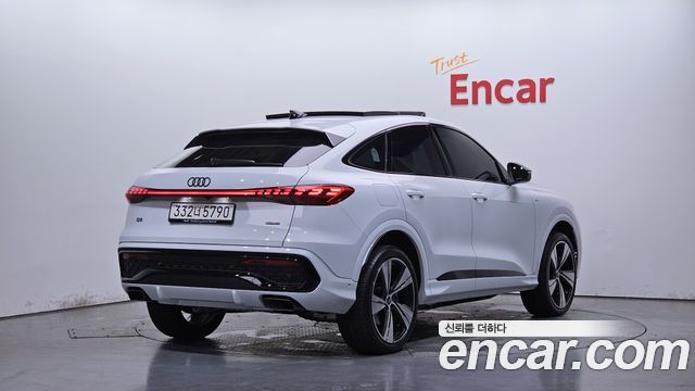 Audi Q5 40 TFSI 콰트로 S Line Sportback — пробег 1 590 км — фото 2 из 5