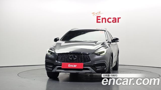Infiniti QX30 2.0 Essential AWD — пробег 81 145 км — фото 3 из 5