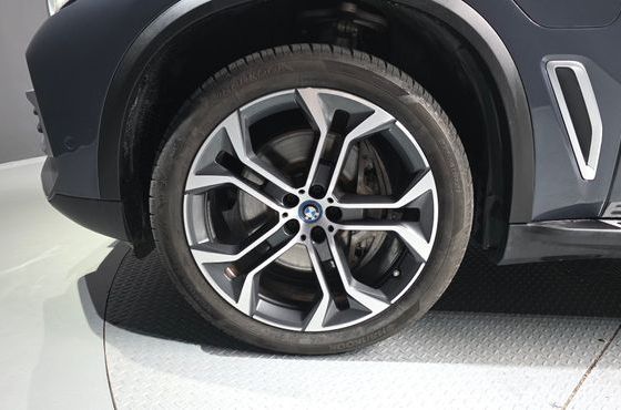 BMW X5 xDrive 45e xLine — пробег 86 216 км — фото 5 из 5
