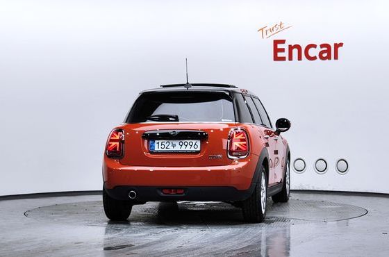 Mini Cooper 5Door HIGH 3rd — пробег 38 666 км — фото 4 из 5