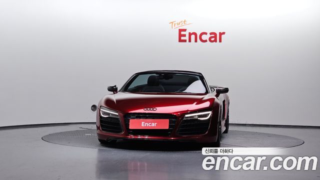 Audi R8 5.2 V10 Spyder — пробег 82 070 км — фото 3 из 5