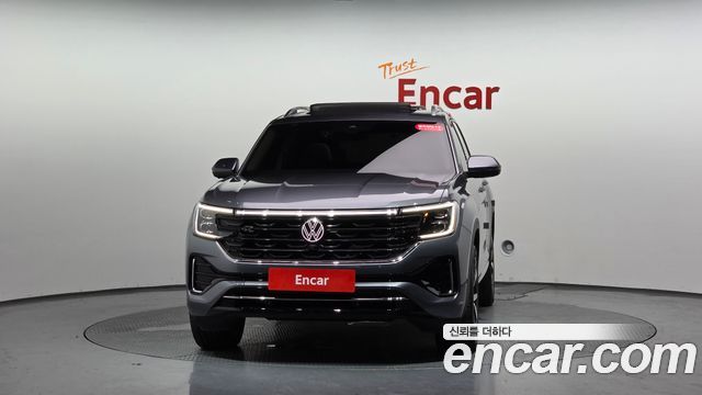 Volkswagen Atlas 2.0 TSI R-LINE 7-Seater — пробег 22 212 км — фото 3 из 5