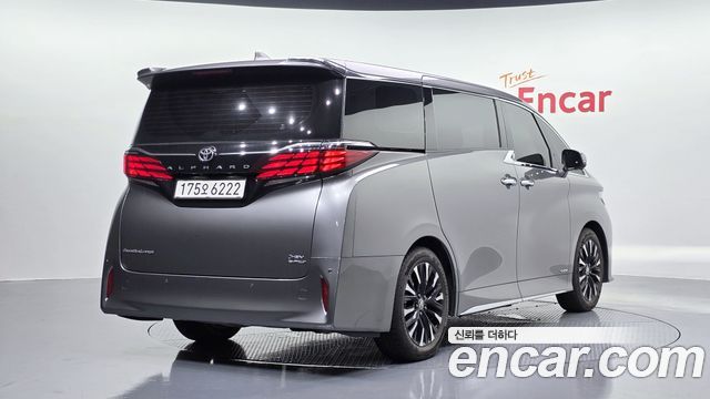 Toyota Alphard 2.5 HEV Executive AWD — пробег 9 613 км — фото 2 из 5